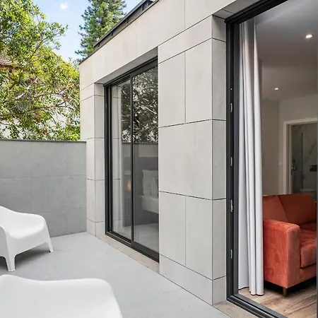 Monumental Plaza By Petit Apartamento